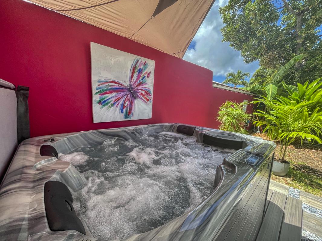 Location Villa 14 personnes Saint François Guadeloupe-jacuzzi