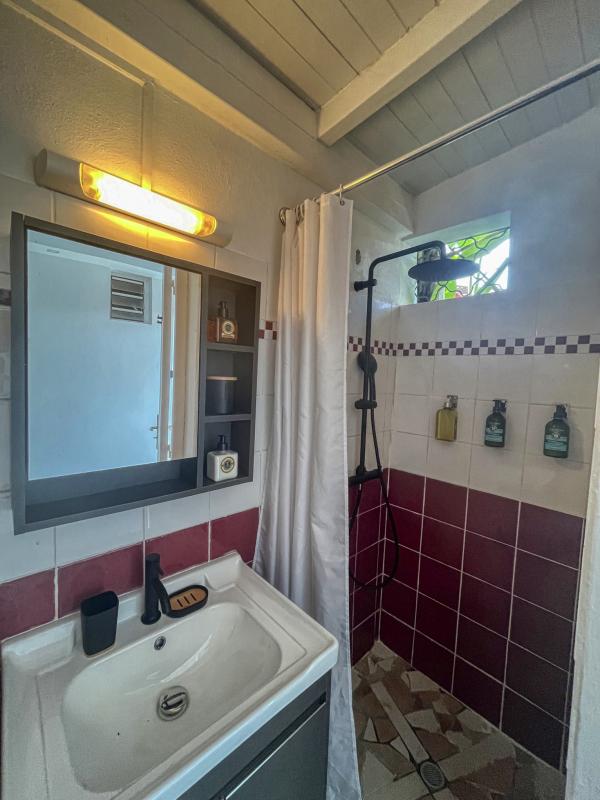 Location Villa 14 personnes Saint François Guadeloupe-salle de douche