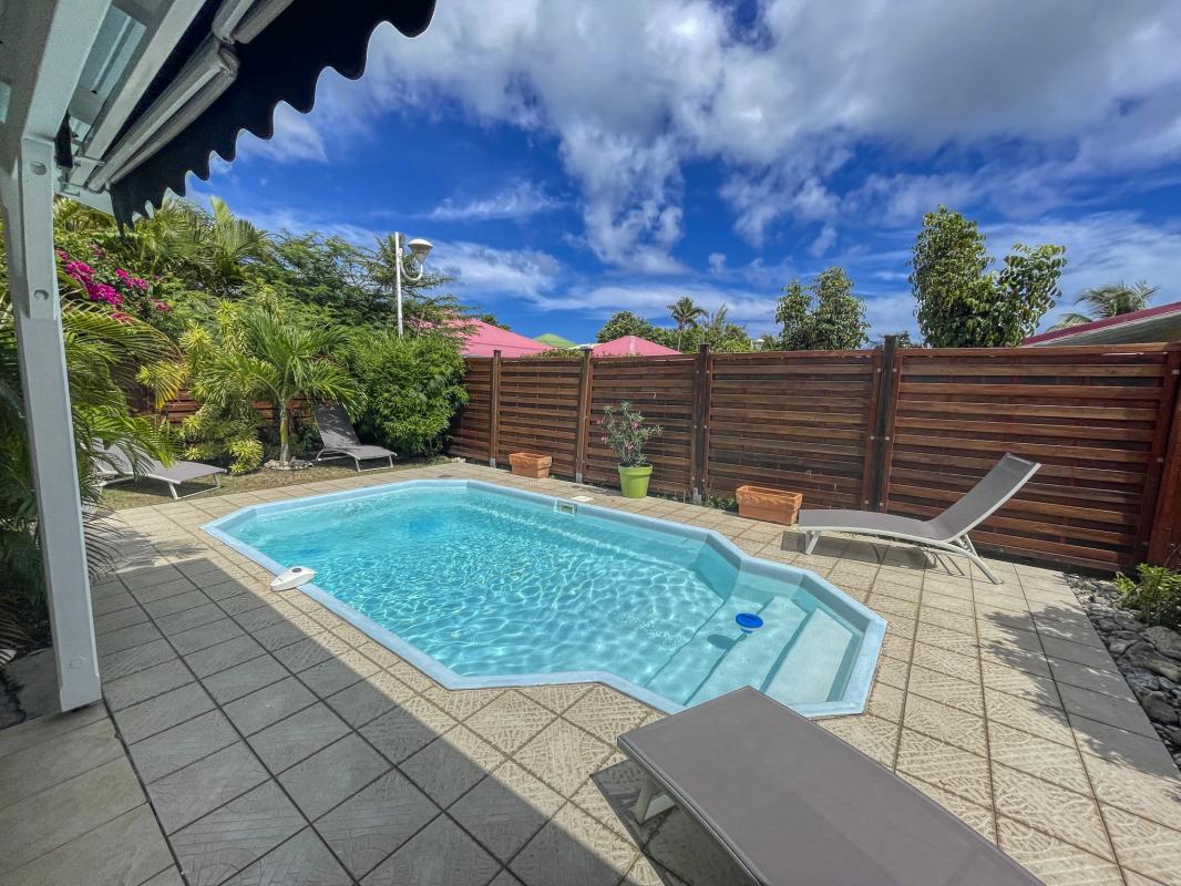 A louer villa 3 chambres Saint François Guadeloupe_ Piscine 