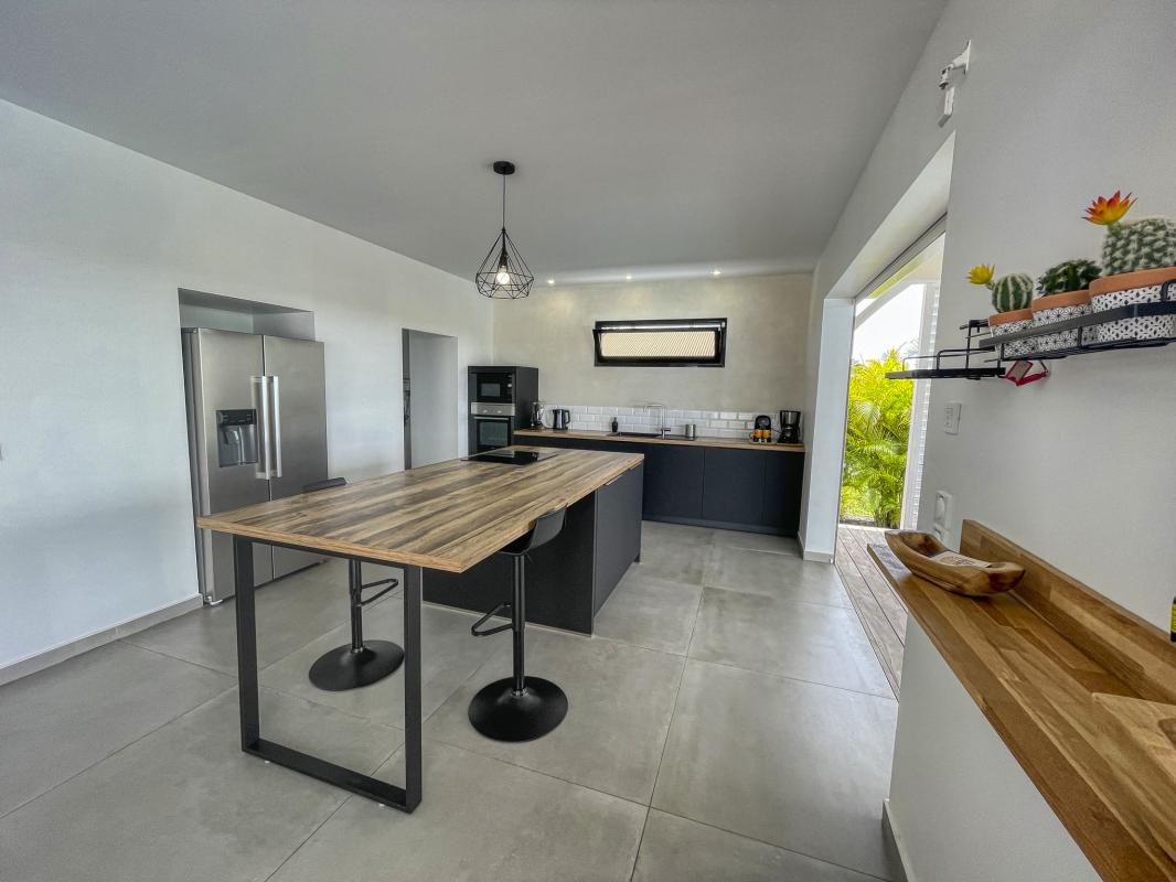 A louer villa 3 chambres piscine Saint François Guadeloupe_ Cuisine