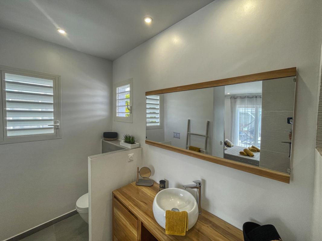 A louer villa 3 chambres piscine Saint François Guadeloupe_ Salle de bain 