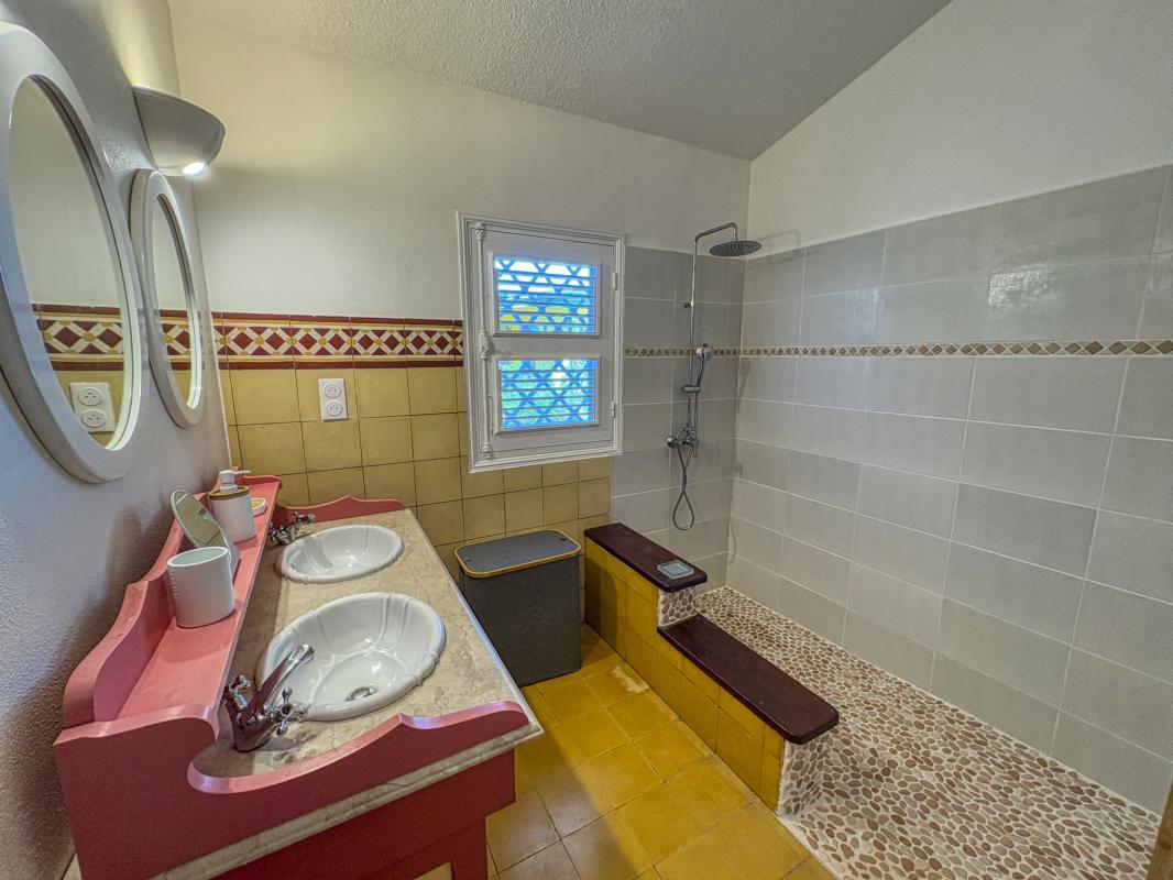 Location villa 3 chambres pour 6 personnes avec piscine et vue mer - Saint François en Guadeloupe
