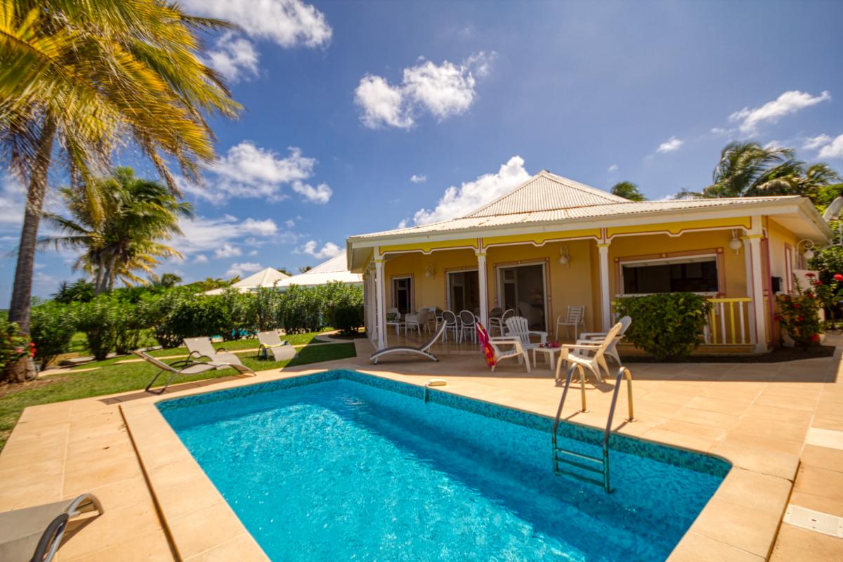 Location villa 3 chambres pour 6 personnes avec piscine et vue mer - Saint François en Guadeloupe