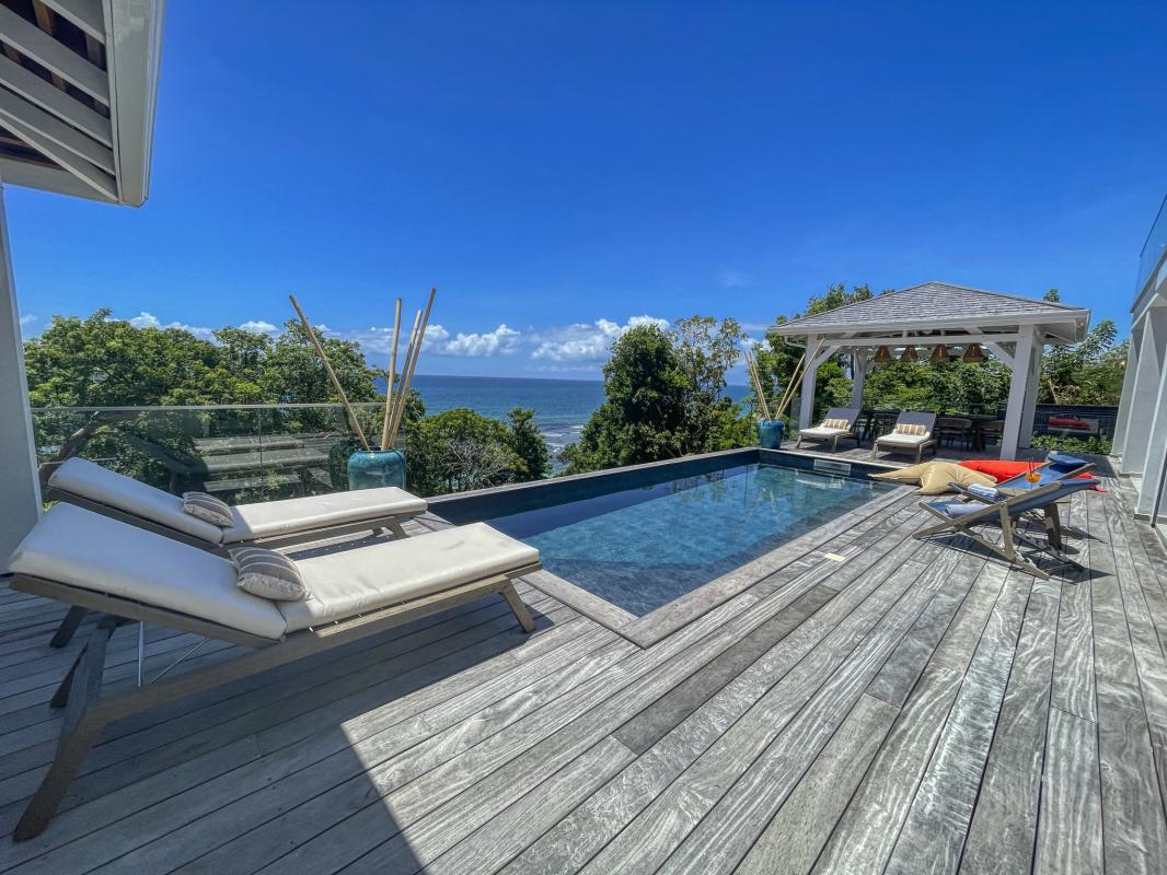 A louer villa 4 chambres vue mer Saint François Guadeloupe_ Terrasse Piscine 