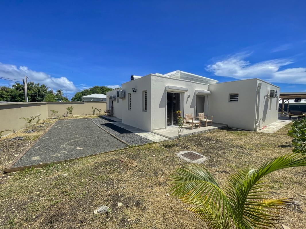 A louer villa proche plage à pieds Saint François Guadeloupe_ Jardin 