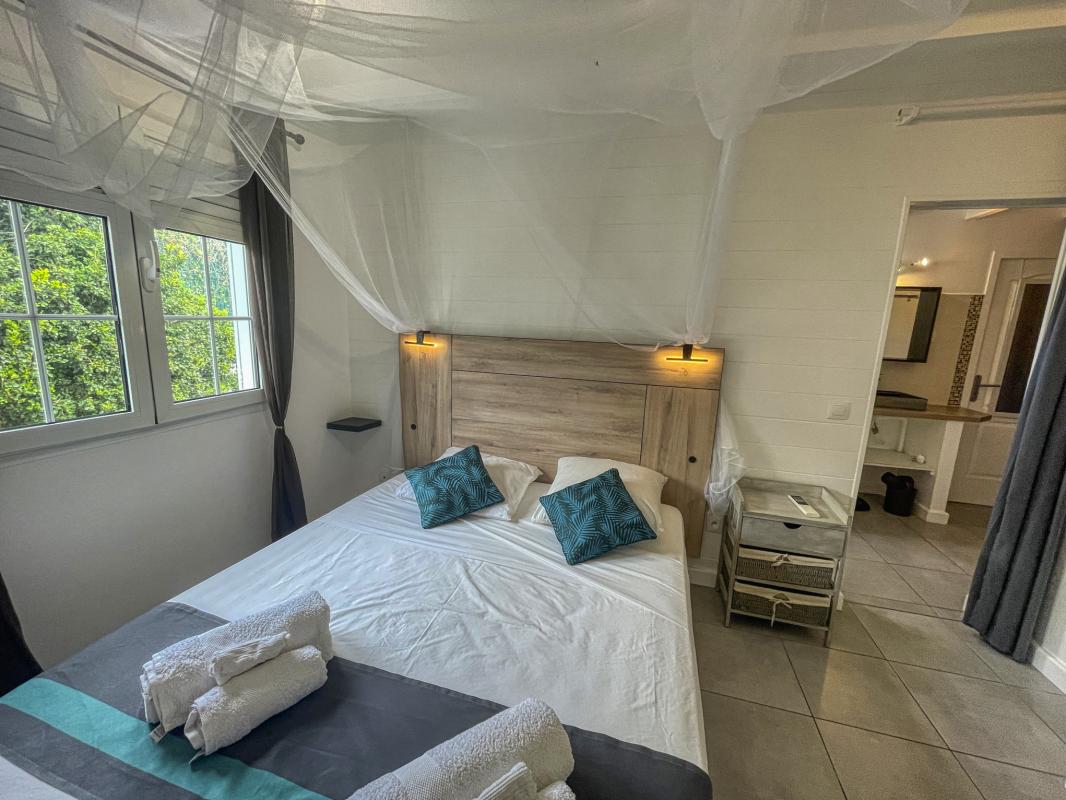 Location villa avec piscine Saint François Guadeloupe_ Chambre 1 