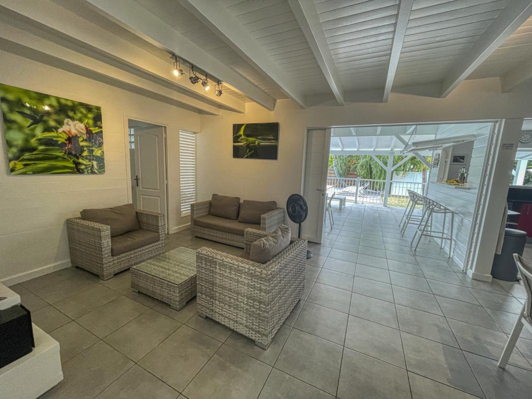 Location villa avec piscine Saint François Guadeloupe_ Salon 