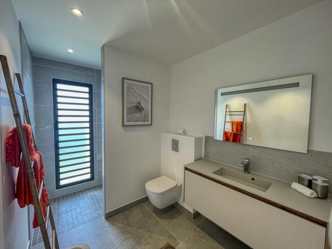 Location-villa-Topaze-2-chambres-8-personnes-vue-mer-piscine-à-St-François-Guadeloupe