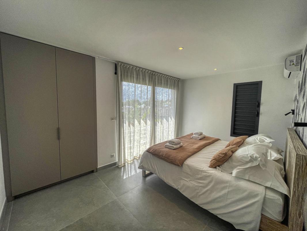 Location-villa-Topaze-2-chambres-8-personnes-vue-mer-piscine-à-St-François-Guadeloupe
