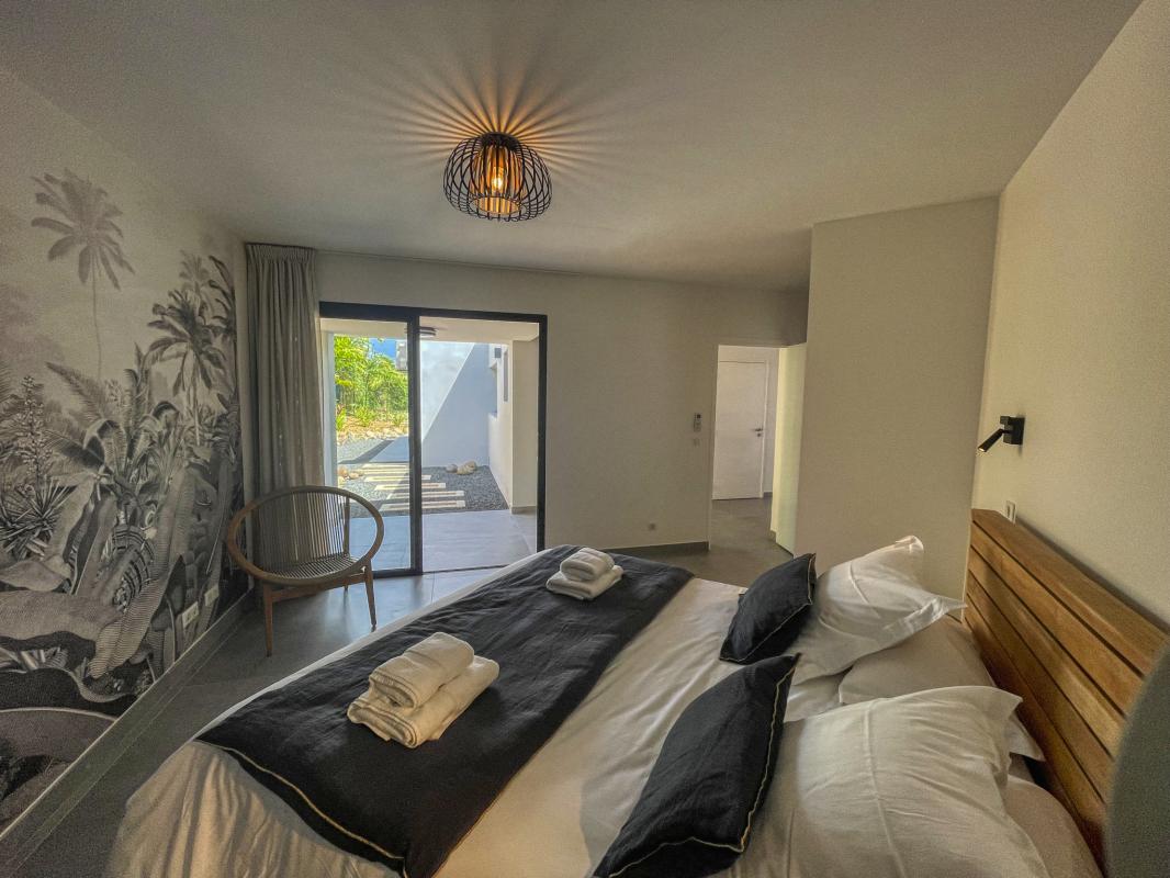 Location-villa-Topaze-2-chambres-8-personnes-vue-mer-piscine-à-St-François-Guadeloupe