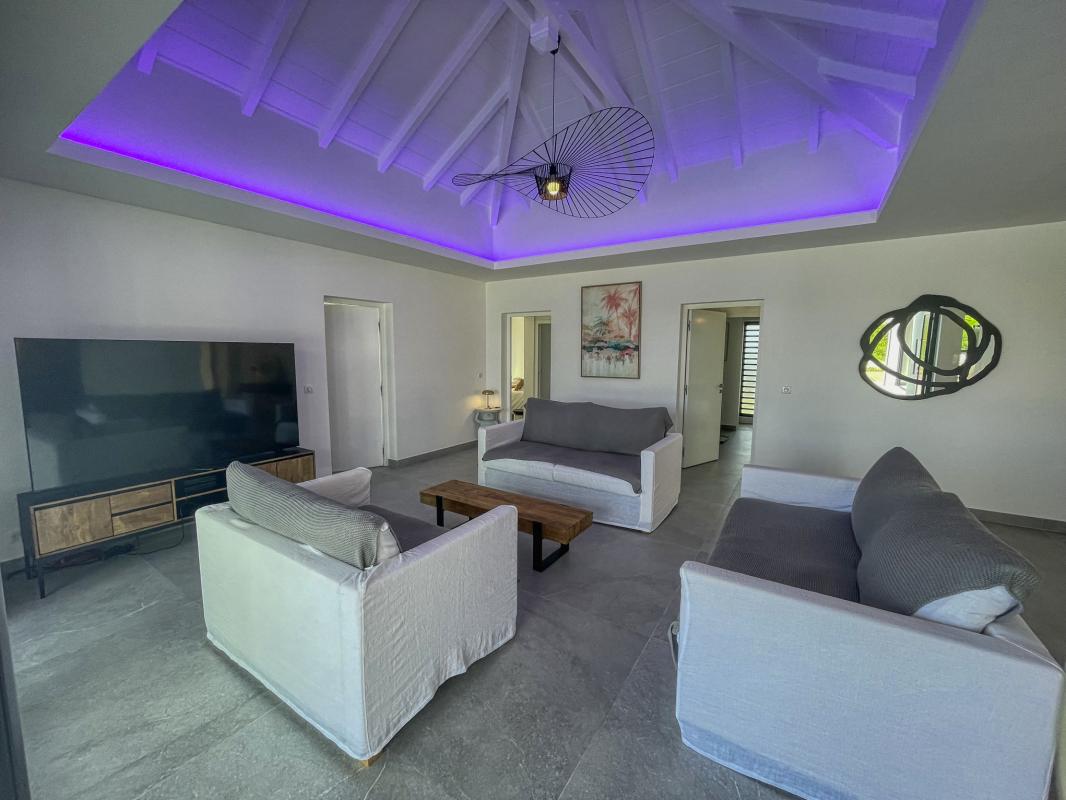 Location-villa-Topaze-2-chambres-8-personnes-vue-mer-piscine-à-St-François-Guadeloupe