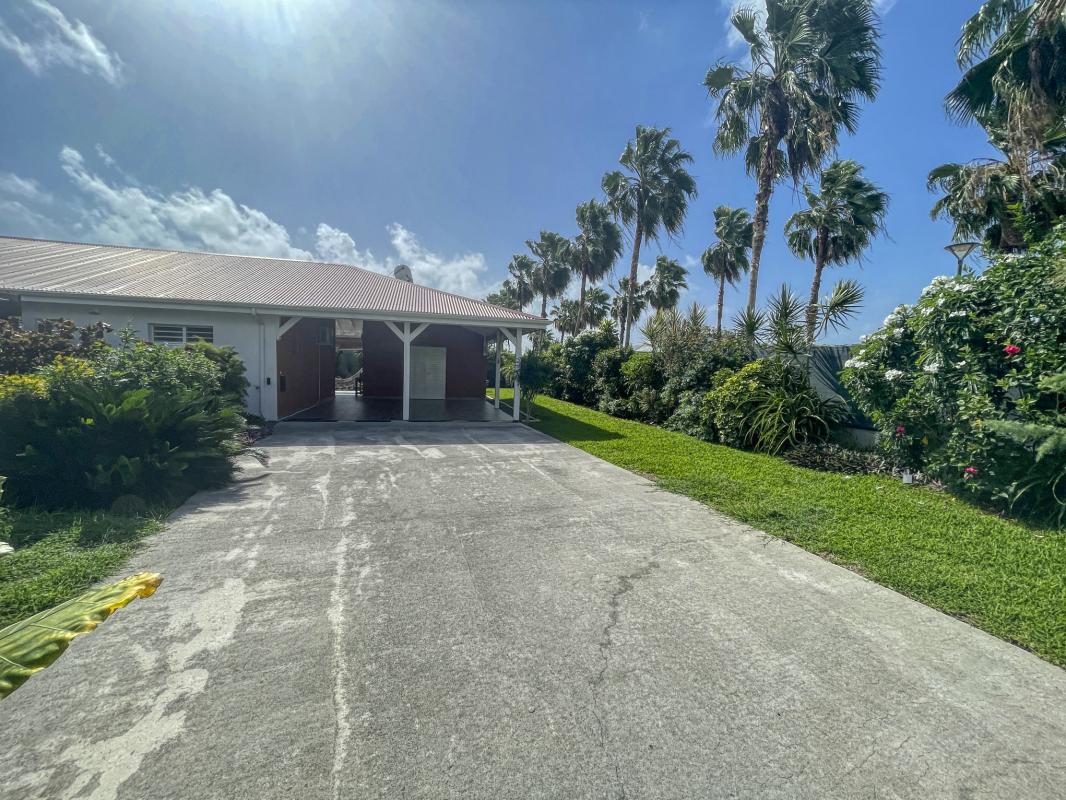 Location villa avec piscine Saint François Guadeloupe_ Entrée 