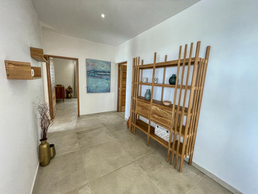 Location villa avec piscine Saint François Guadeloupe_ Couloir 