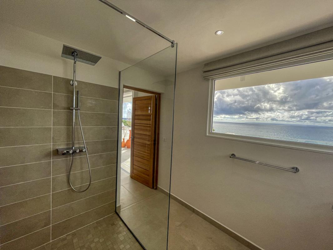 Location villa avec piscine Saint François Guadeloupe_ Salle d'eau 