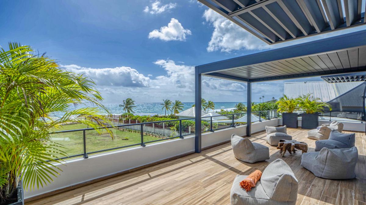 A louer villa pieds dans l'eau Saint François Guadeloupe-Chambre Etage