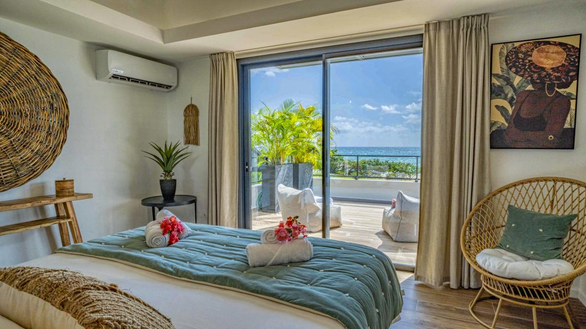 A louer villa pieds dans l'eau Saint François Guadeloupe-Chambre Etage