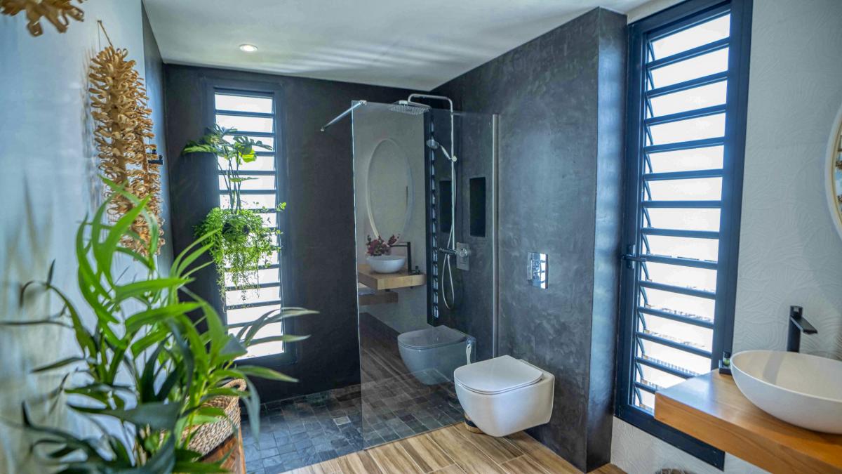 A louer villa pieds dans l'eau Saint François Guadeloupe-Chambre Etage