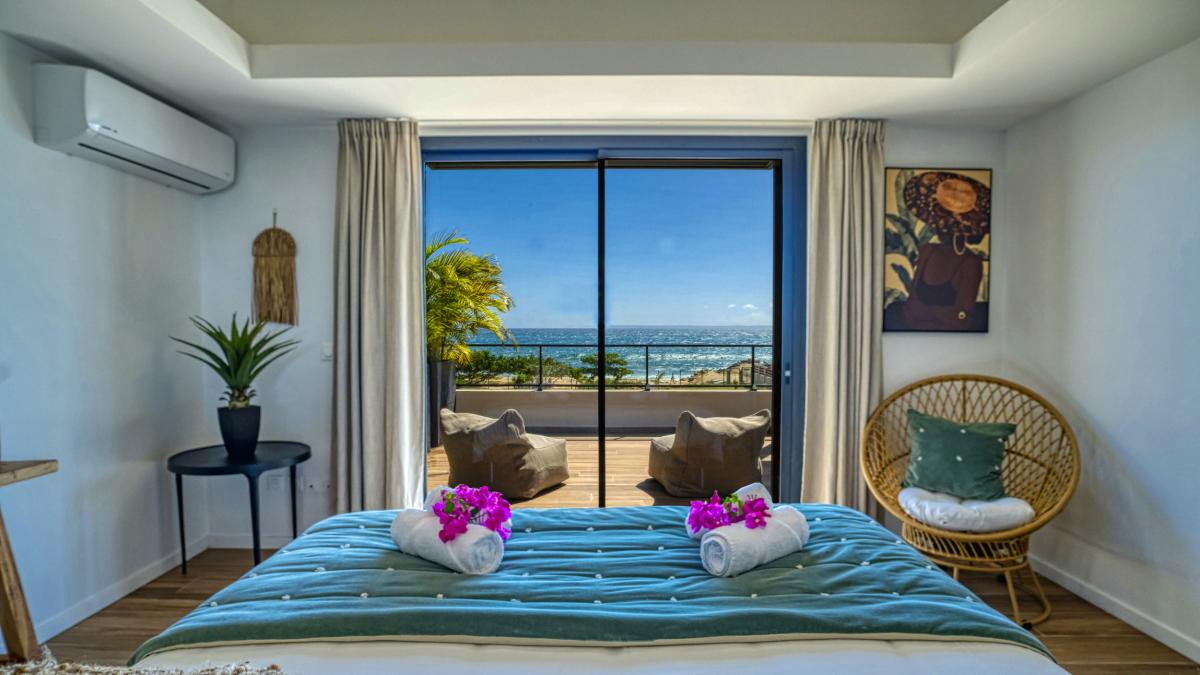 A louer villa pieds dans l'eau Saint François Guadeloupe-Chambre Etage