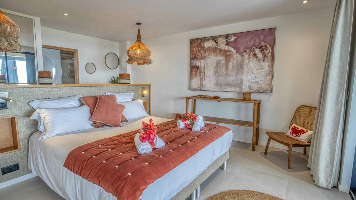 A louer villa pieds dans l'eau Saint François Guadeloupe-chambre RDC