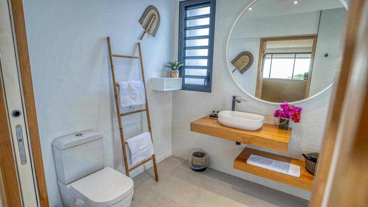A louer villa pieds dans l'eau Saint François Guadeloupe-chambre RDC