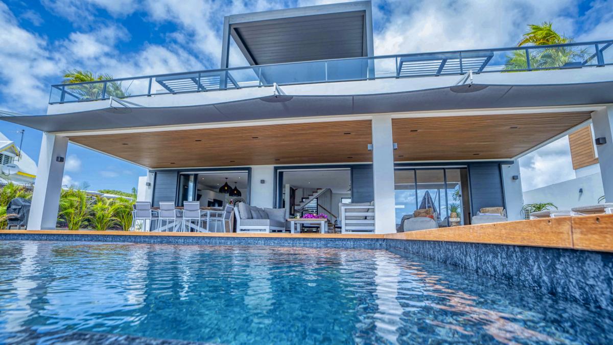 A louer villa pieds dans l'eau Saint François Guadeloupe-Ensemble