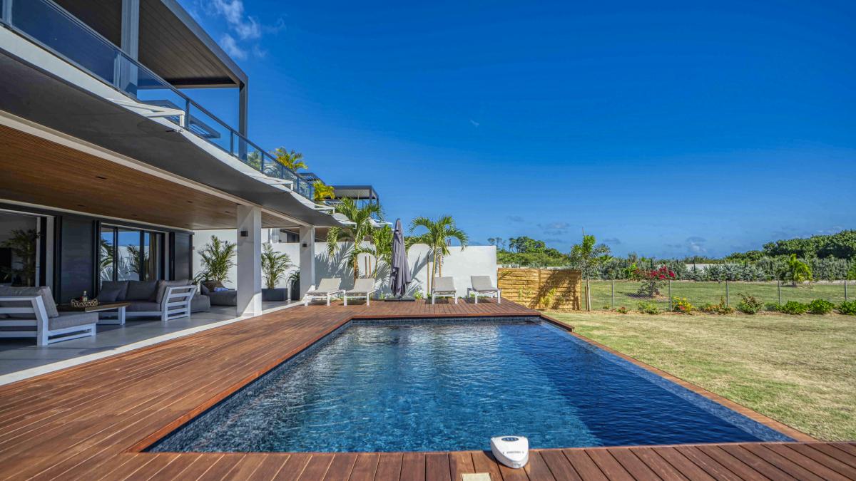 A louer villa pieds dans l'eau Saint François Guadeloupe-vue ensemble