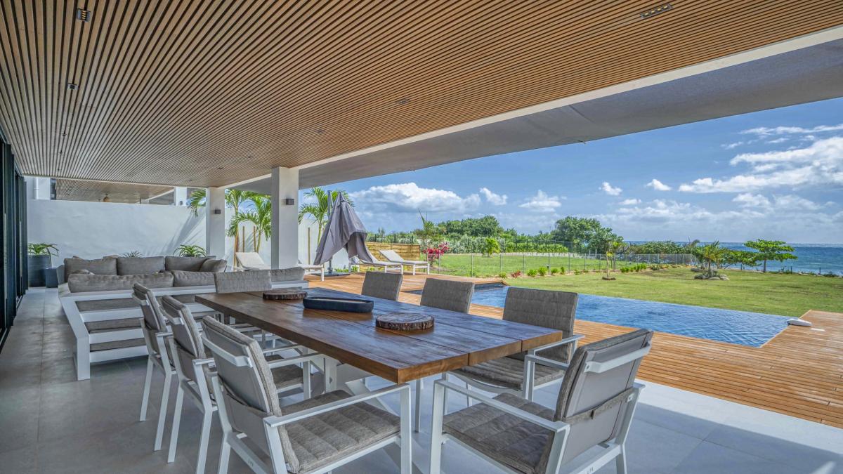 A louer villa pieds dans l'eau Saint François Guadeloupe-vue mer