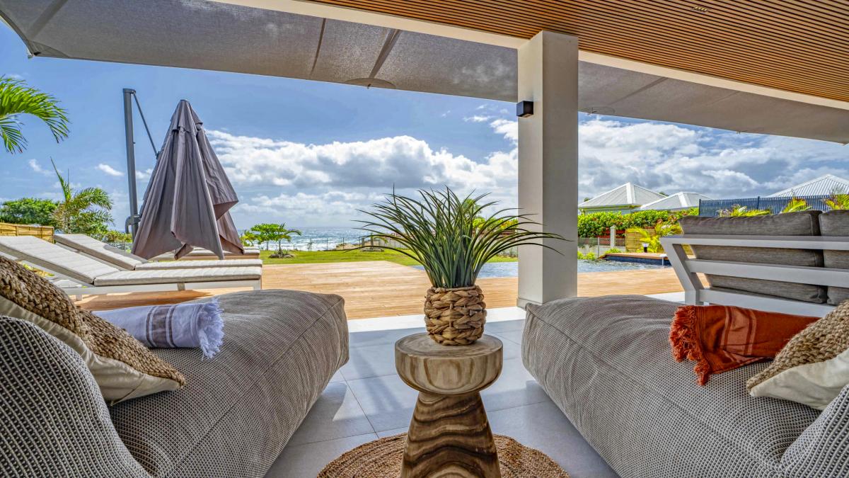 A louer villa pieds dans l'eau Saint François Guadeloupe-vue mer