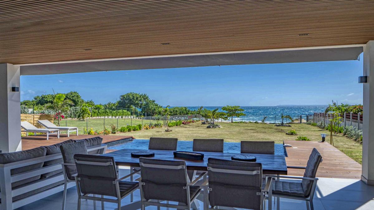 A louer villa pieds dans l'eau Saint François Guadeloupe-vue mer