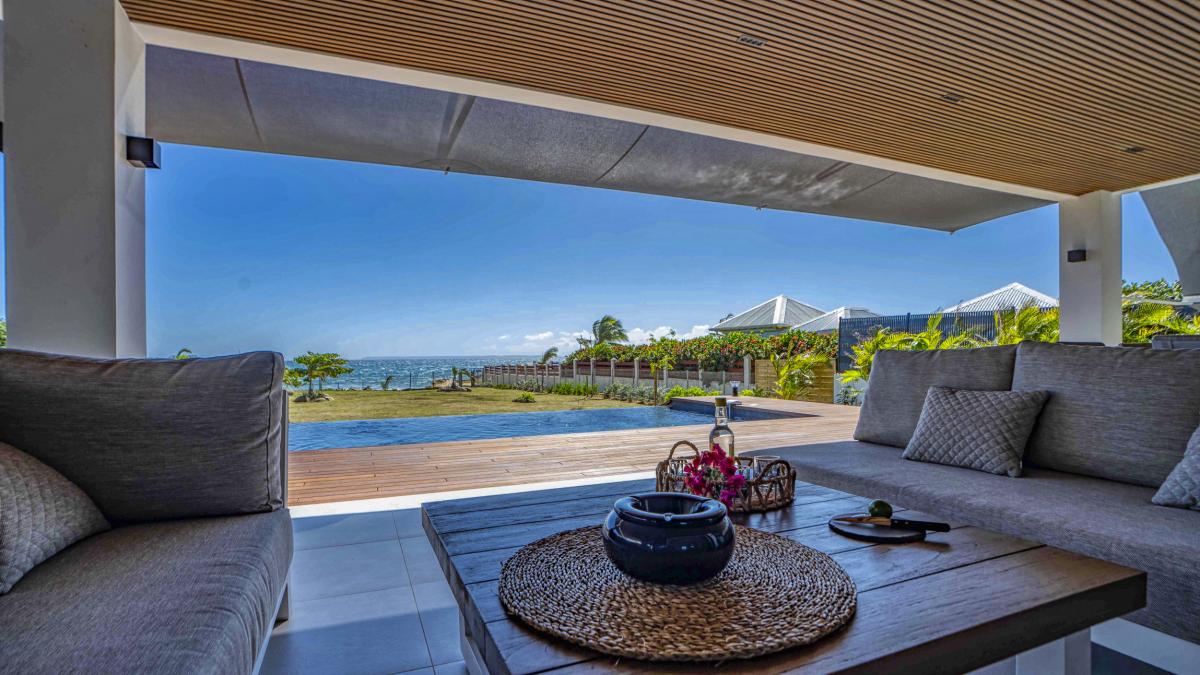 A louer villa pieds dans l'eau Saint François Guadeloupe-vue mer
