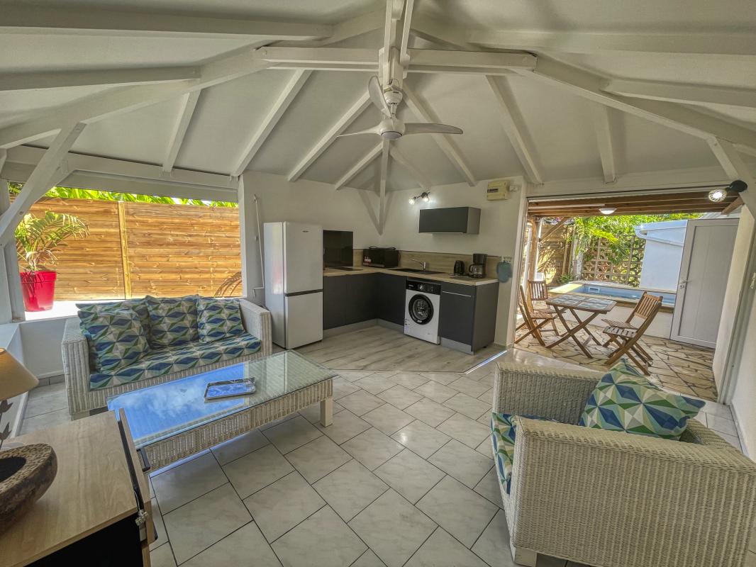 Location-villa-Saint-François-Pièce à vivre