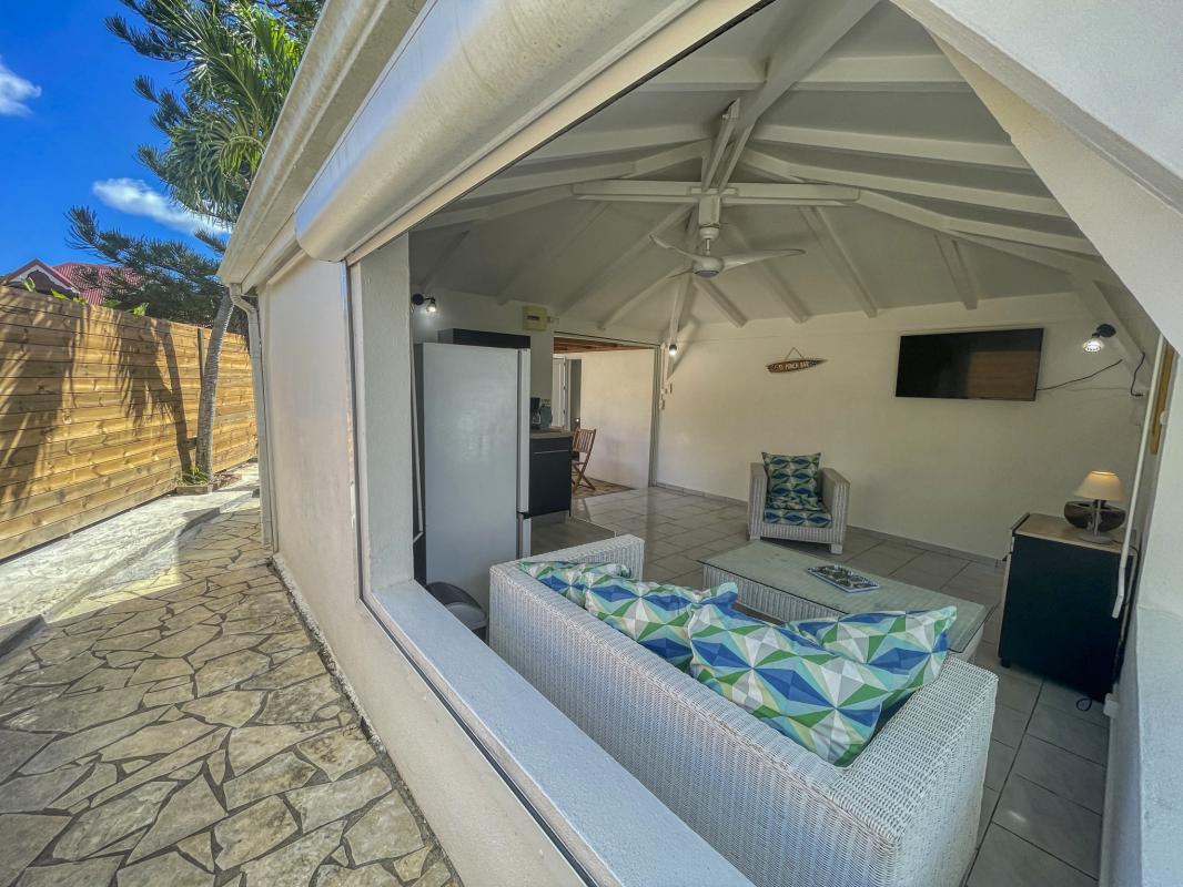Location-villa-Saint-François-Pièce à vivre