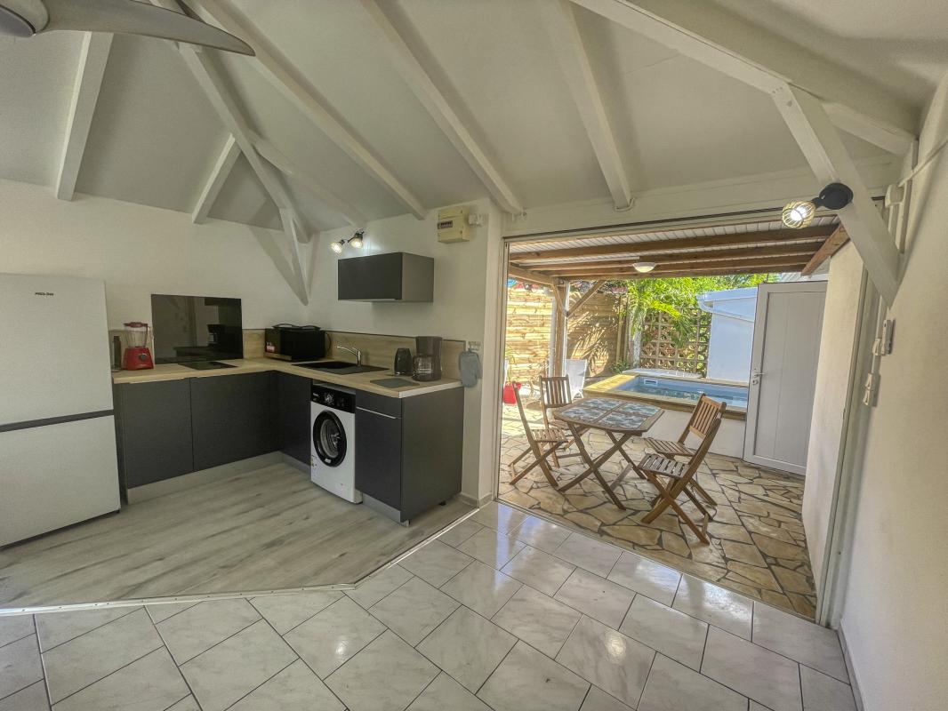 Location-villa-Saint-François-Pièce à vivre