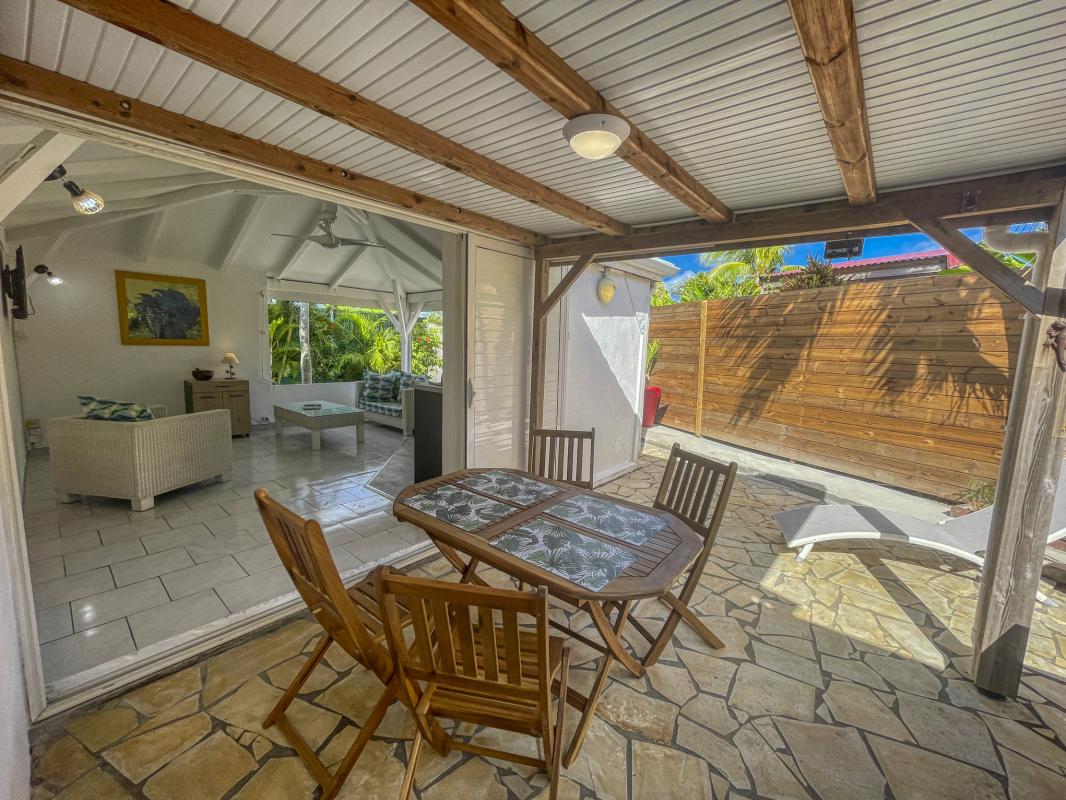 Location-villa-Saint-François-Terrasse