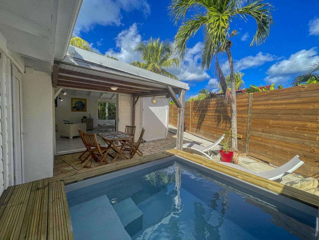 Location-villa-Saint-François-Vue ensemble