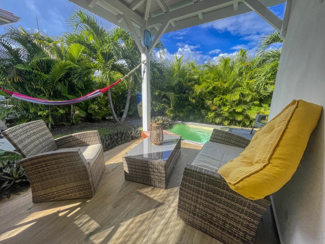 Location villa piscine Saint François Guadeloupe_terrasse