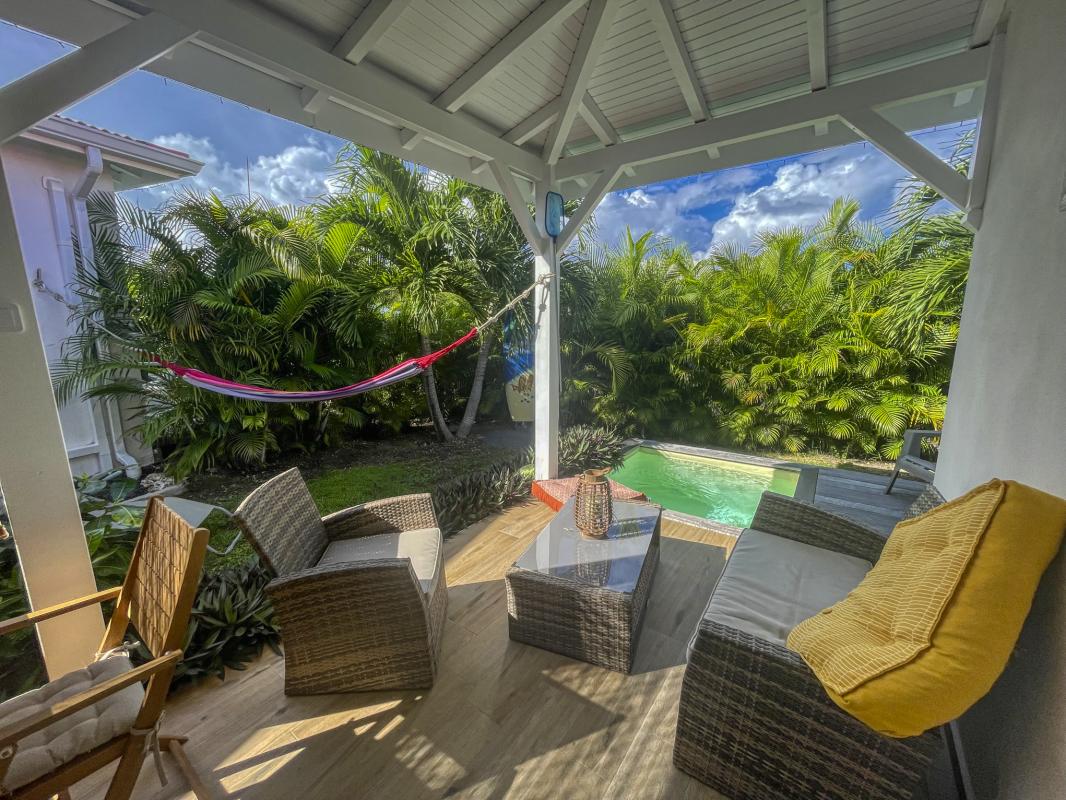 Location villa piscine Saint François Guadeloupe_terrasse