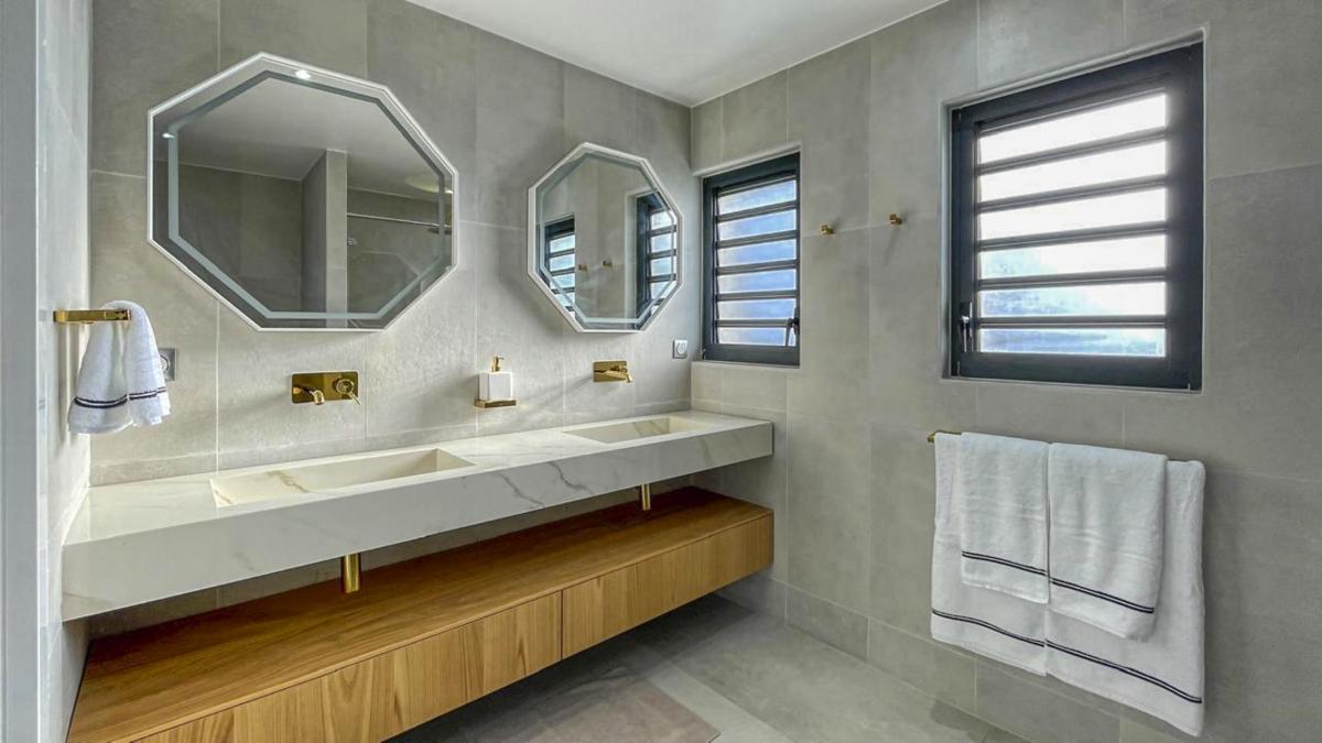 A louer Villa pied dans l'eau Saint François Guadeloupe - Chambre