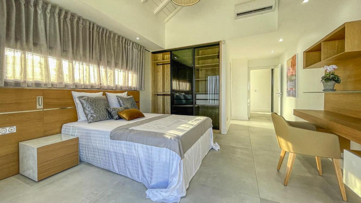 A louer Villa pied dans l'eau Saint François Guadeloupe - Chambre