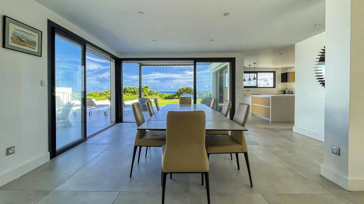 A louer Villa pied dans l'eau Saint François Guadeloupe - Pièce à vivre