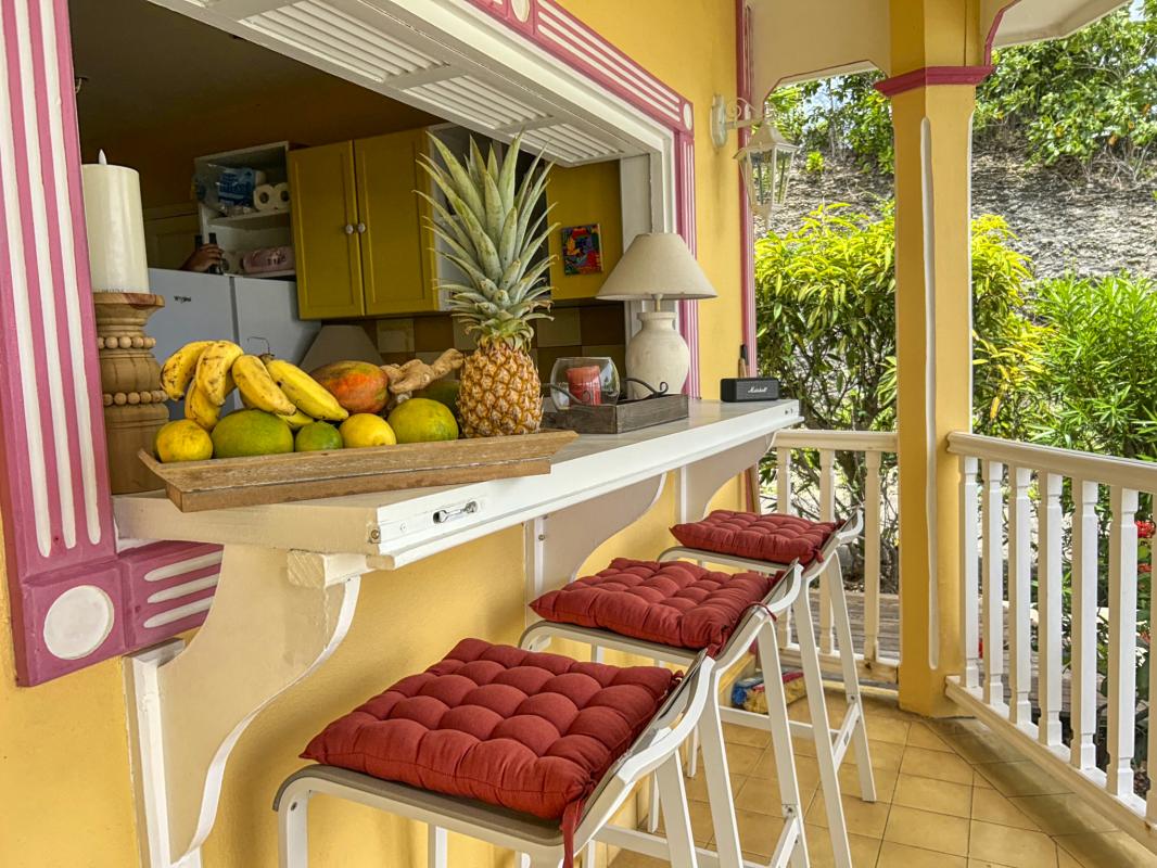 A louer villa vue mer Saint François Guadeloupe - Passe plat cuisine