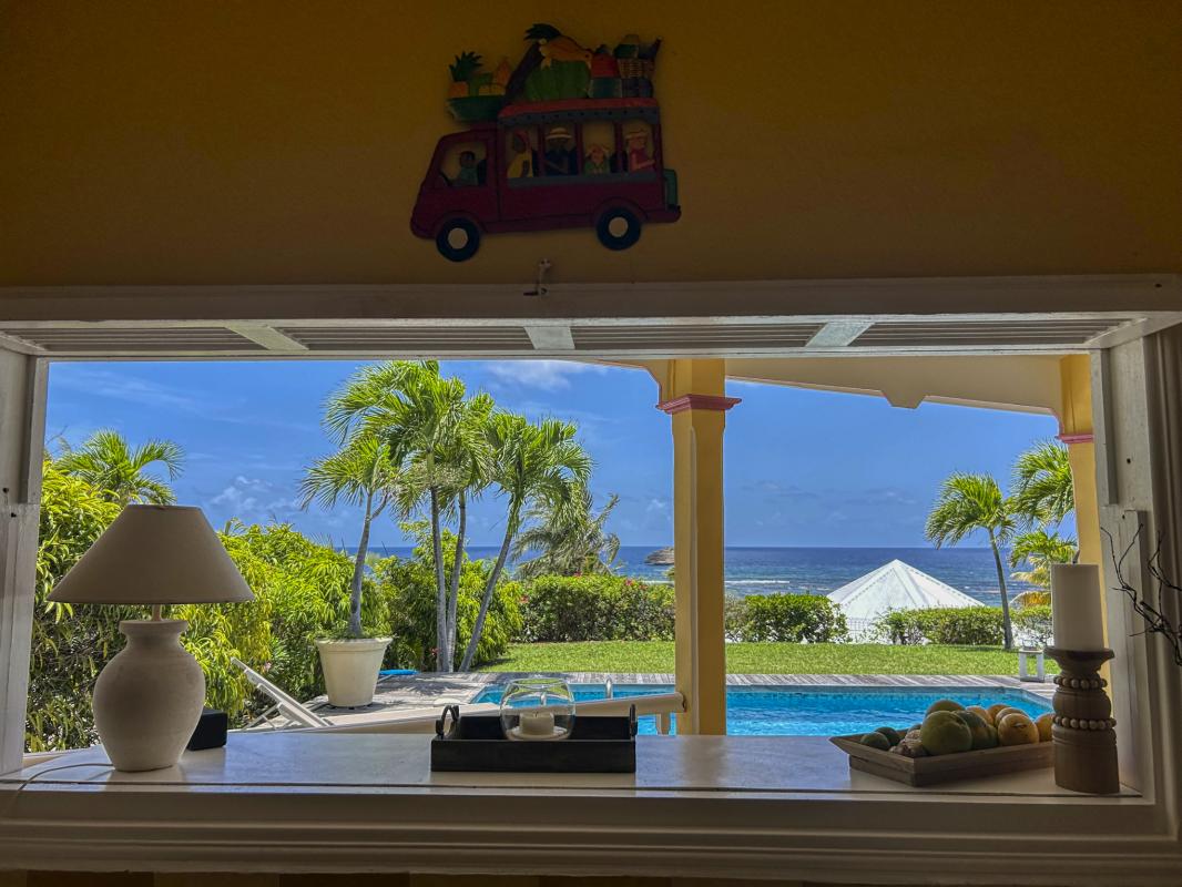 A louer villa vue mer Saint François Guadeloupe - Passe plat cuisine