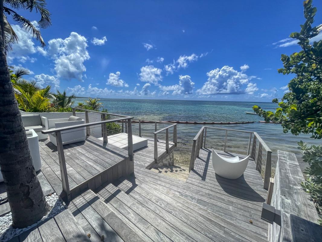 Location villa piscine pieds dans l'eau Saint François Guadeloupe_lagon