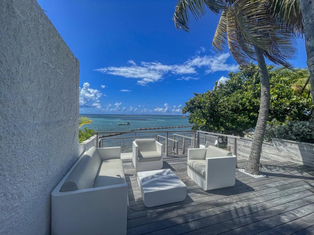 Location villa piscine pieds dans l'eau Saint François Guadeloupe_plage