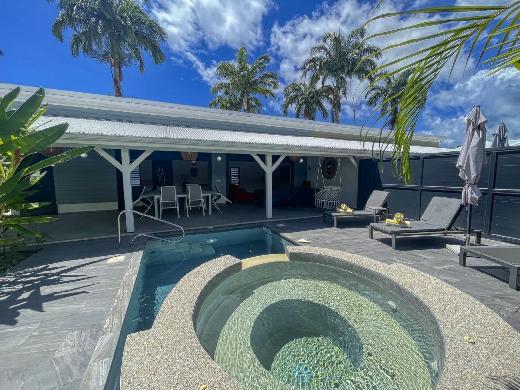 Location villa piscine Saint François Guadeloupe_jacuzzi