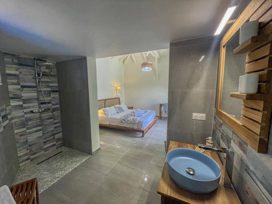 Location villa piscine Saint François Guadeloupe_sdb 1