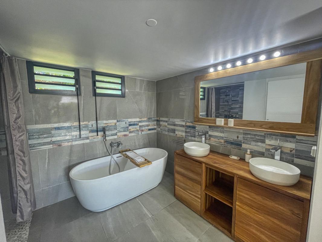 Location villa piscine Saint François Guadeloupe_sdb 3