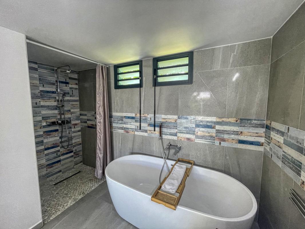 Location villa piscine Saint François Guadeloupe_sdb 3
