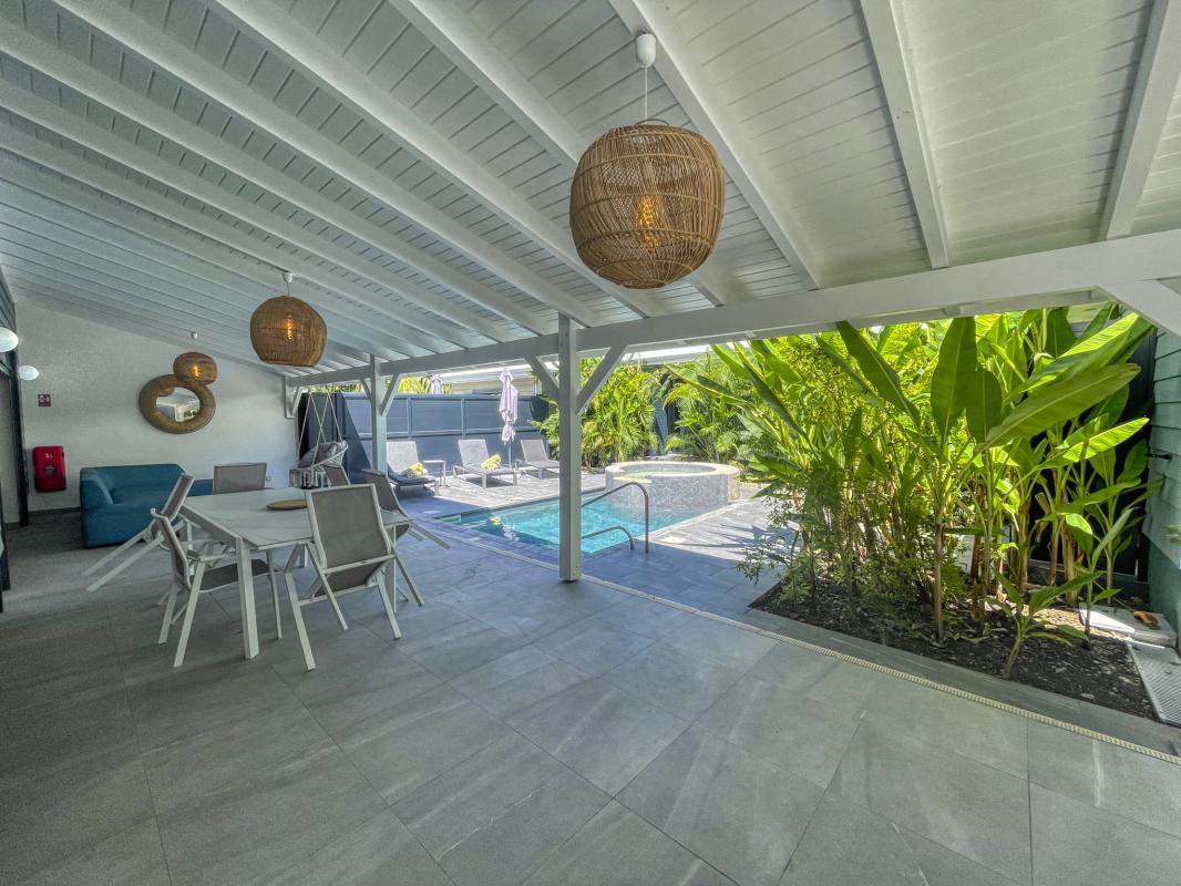 Location villa piscine Saint François Guadeloupe_terrasse