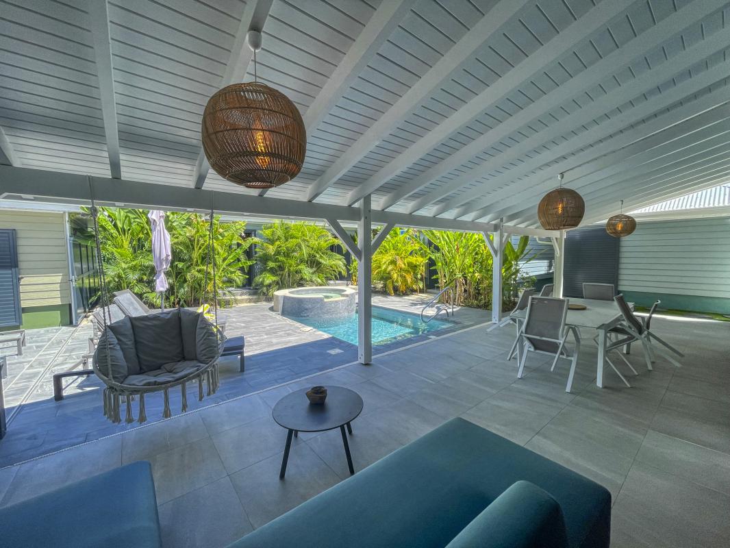 Location villa piscine Saint François Guadeloupe_terrasse